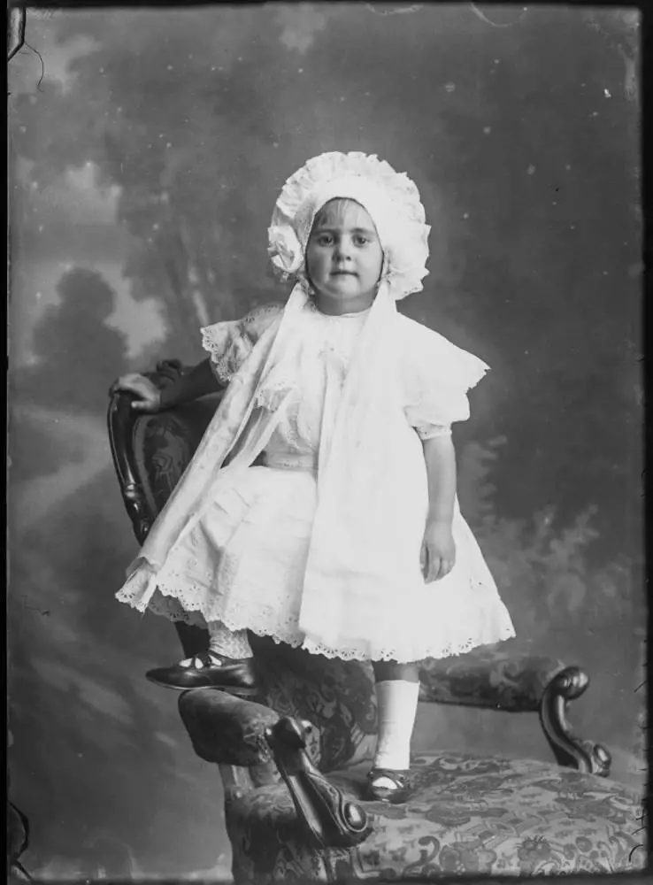 Missie Baster, 1909