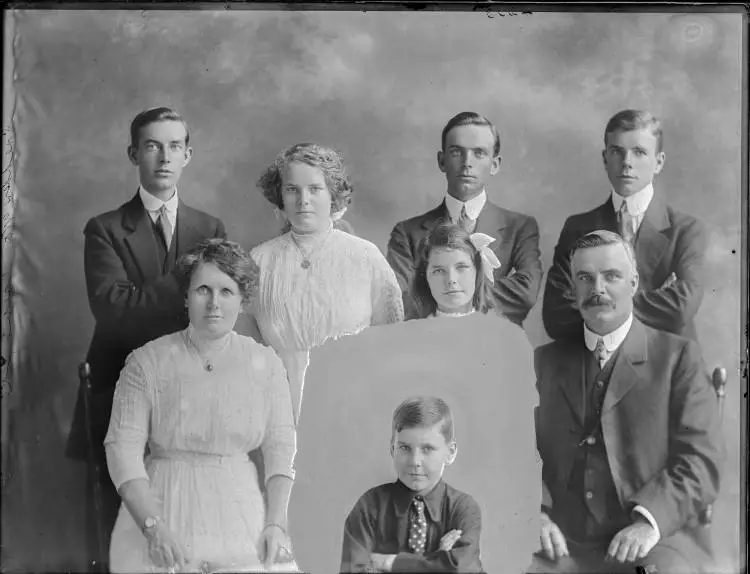 Sneddon family group