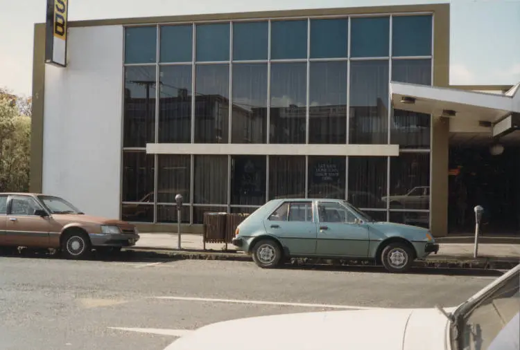 ASB Bank, 45 Hurstmere Road (Takapuna).