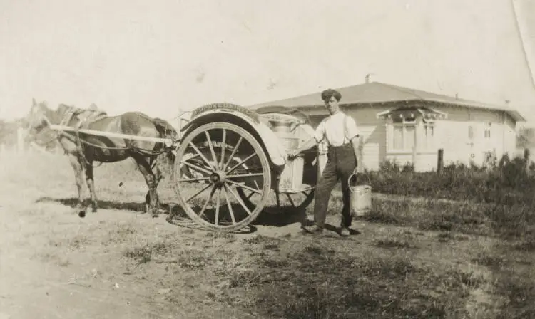 Mr Rigg delivering milk from the Pupuke Dairy Co. to Otakau Road, Takapuna.