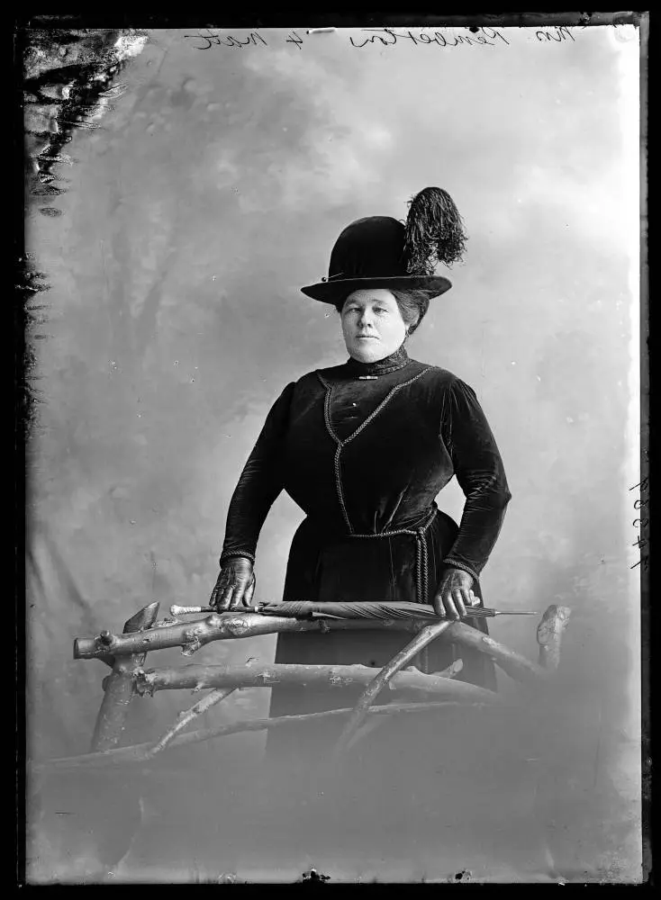Mrs Pemberton, 1913