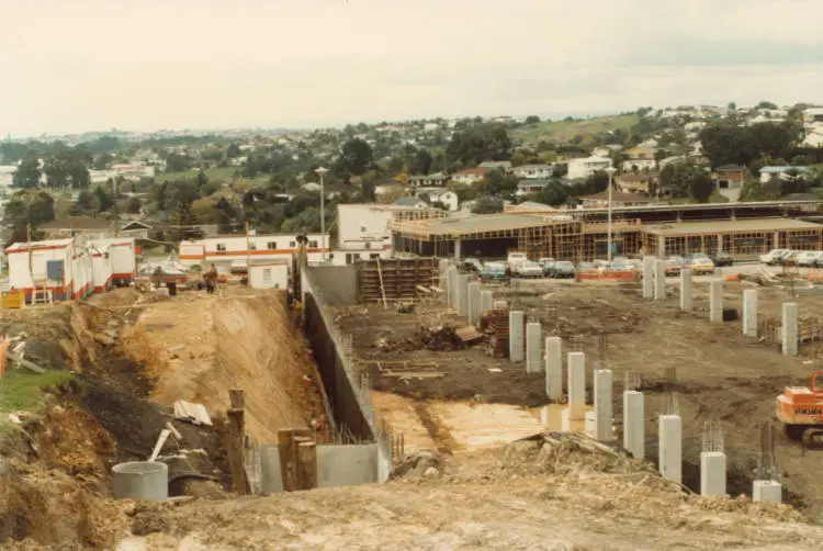 Excavations for Glenfield Mall extensions.
