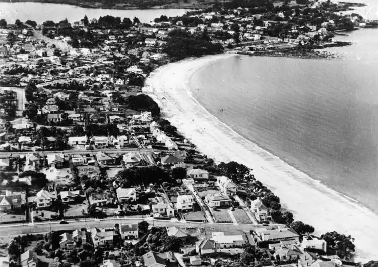 Aerial View of Takapuna Beach .