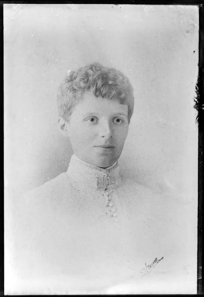 Miss Davis