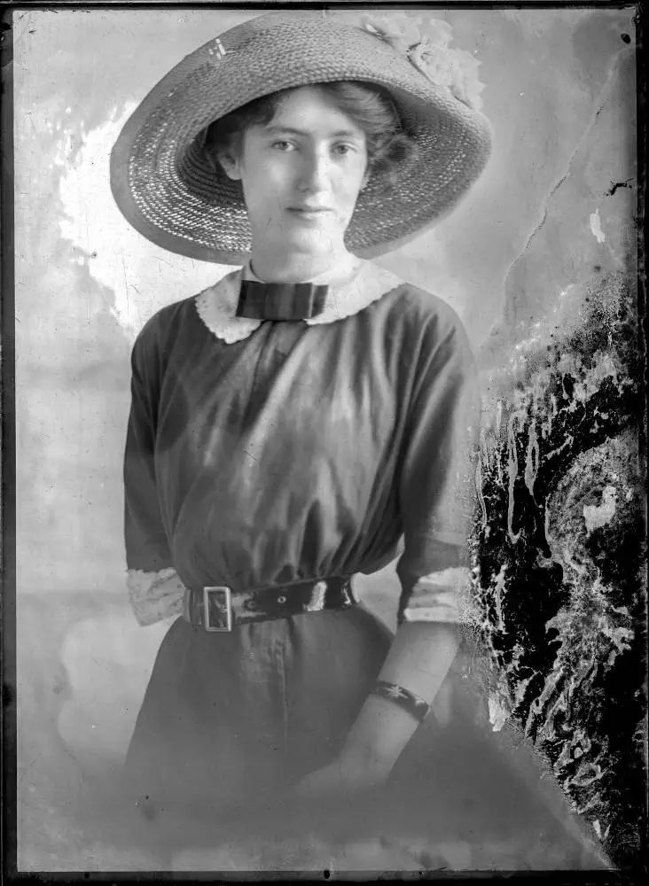 Miss W Goddard, 1912