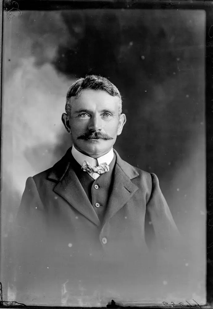 Mr Costello, 1911