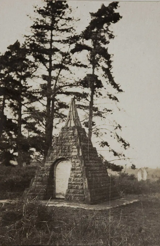 'Maori War Memorial', Pokeno, 1925