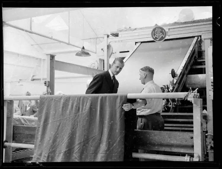 Queen Elizabeth at Ross and Glendining's Roslyn Woollen Mills, Kaikorai, 1954