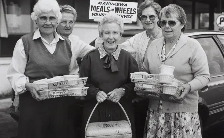 Mrs Mackie's meal, Manurewa, 1990