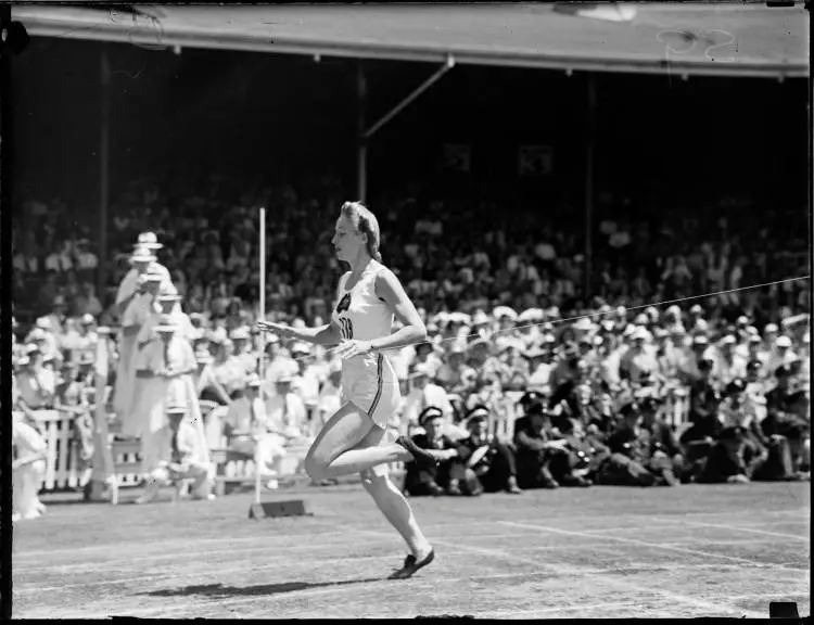 Shirley Strickland in Women's 80 Metres Hurdles, British Empire Games, Eden Park, 1950