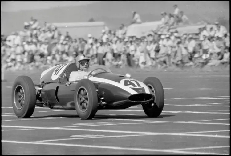 Bruce McLaren, NZ Grand Prix, Ardmore, 1960