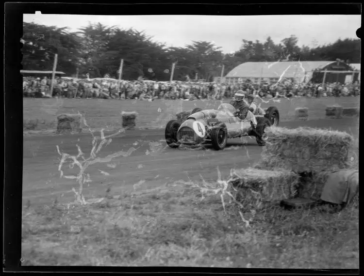 NZ Grand Prix, Ardmore, 1954