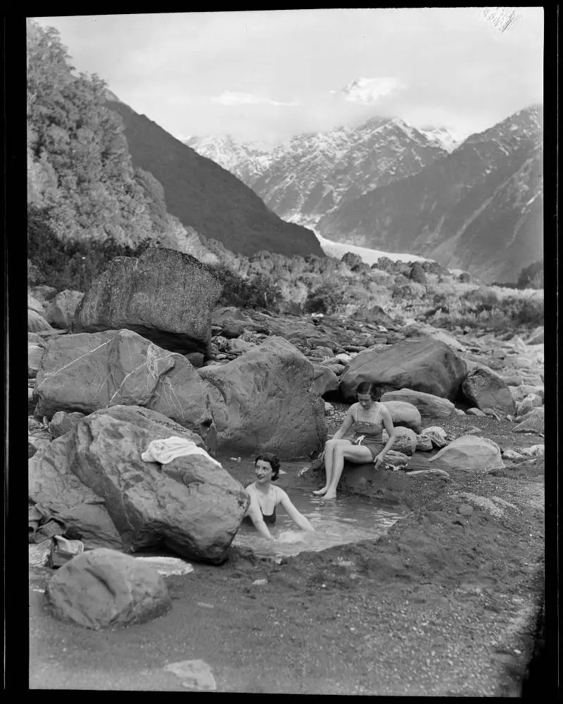 Hot pool at Franz Josef Glacier