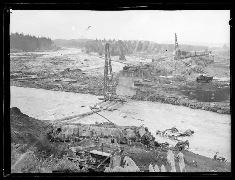 Tangiwai Railway Bridge Reconstruction, 1953