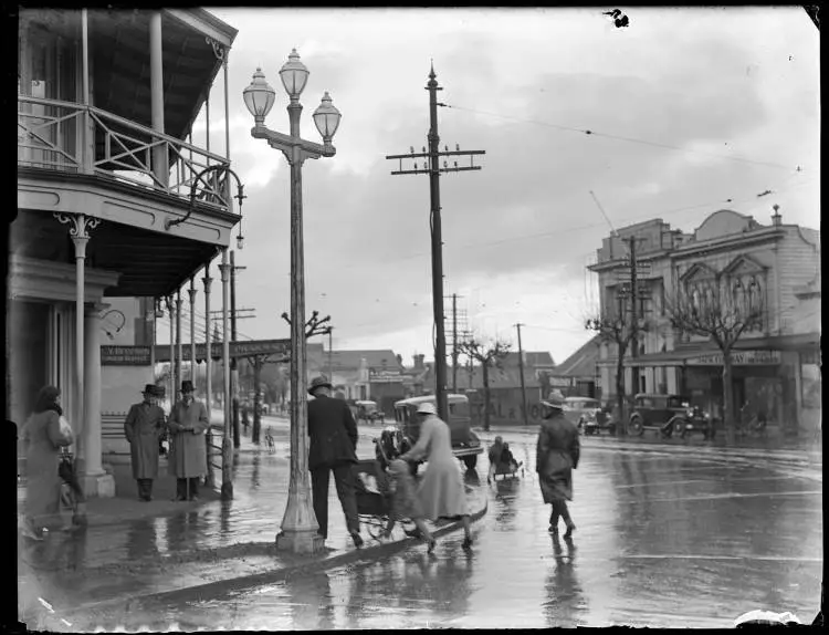 Three Lamps, Ponsonby, 1935