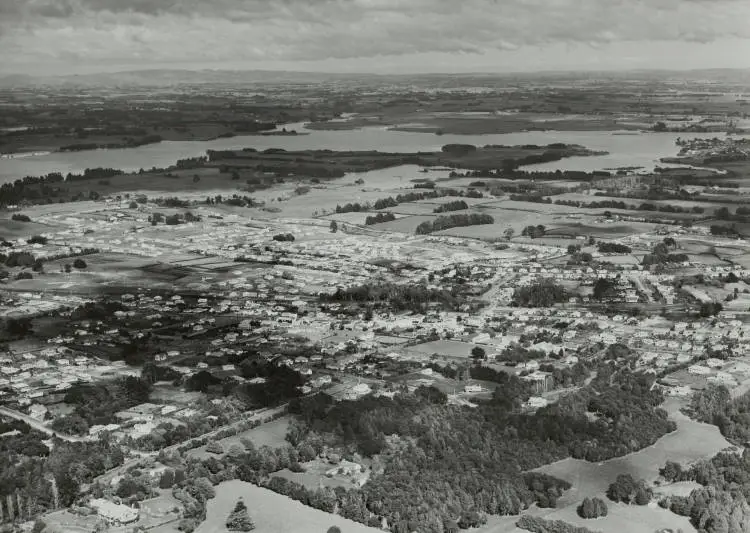 Aerial view of Manurewa, April 1958