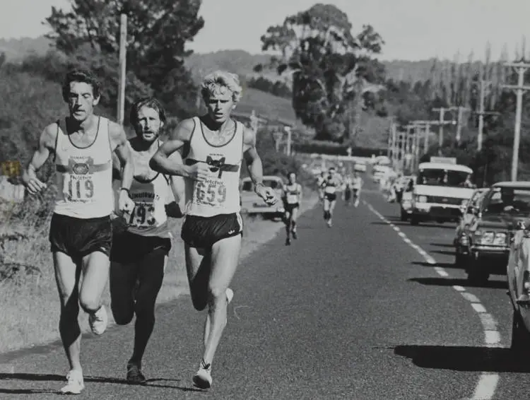 Manurewa marathon runners at Rotorua, 1982