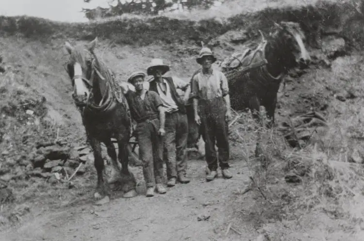 Pigeon Mountain quarry, ca 1920.
