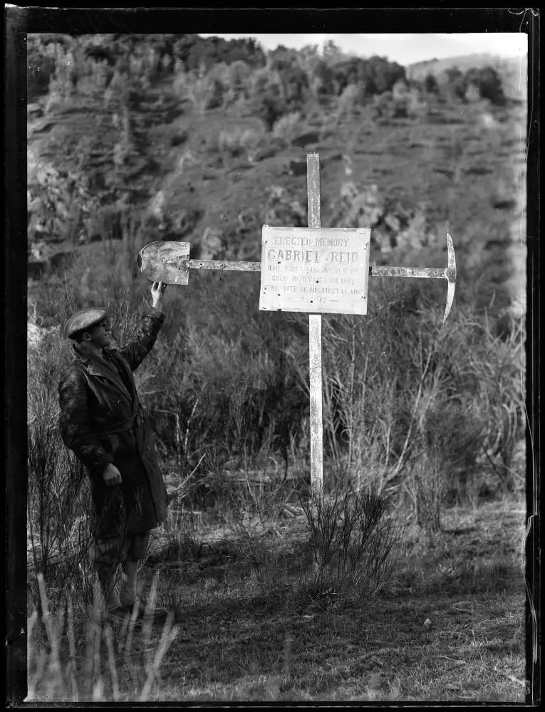 Gabriel's Gully sign, Otago, 1936
