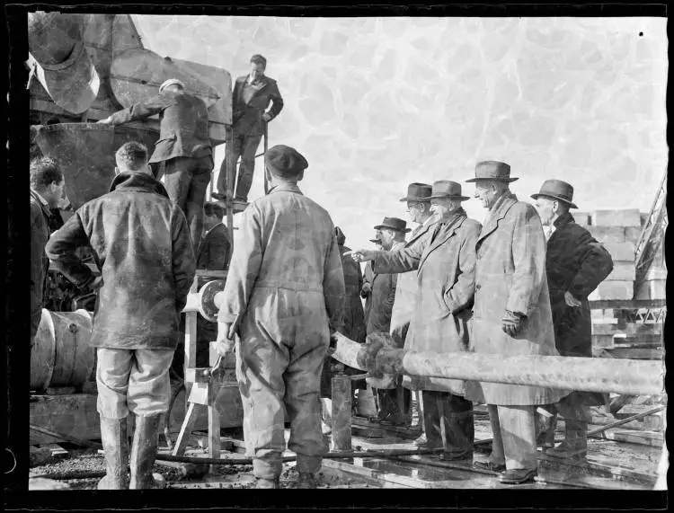 Auckland Harbour Bridge inspection, 1956