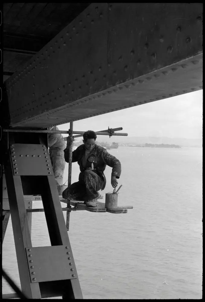 Painting the Auckland Harbour Bridge, 1960