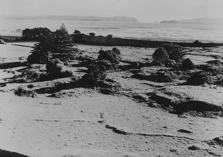 View from Otuataua, Māngere, 1960s