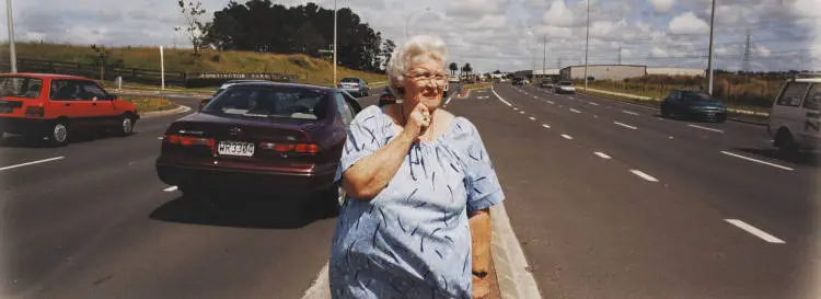 Go-ahead for traffic lights, Botany, 2000.
