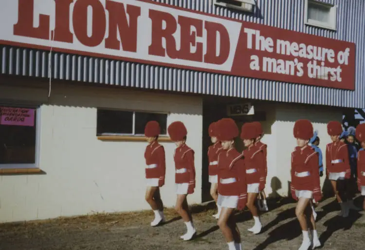 The Militaires march, Hamilton, 1989