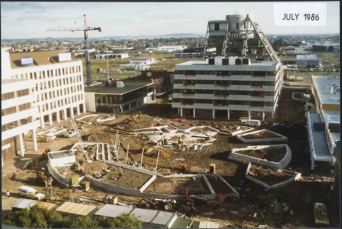 Developing the square, Manukau City Centre, 1986.
