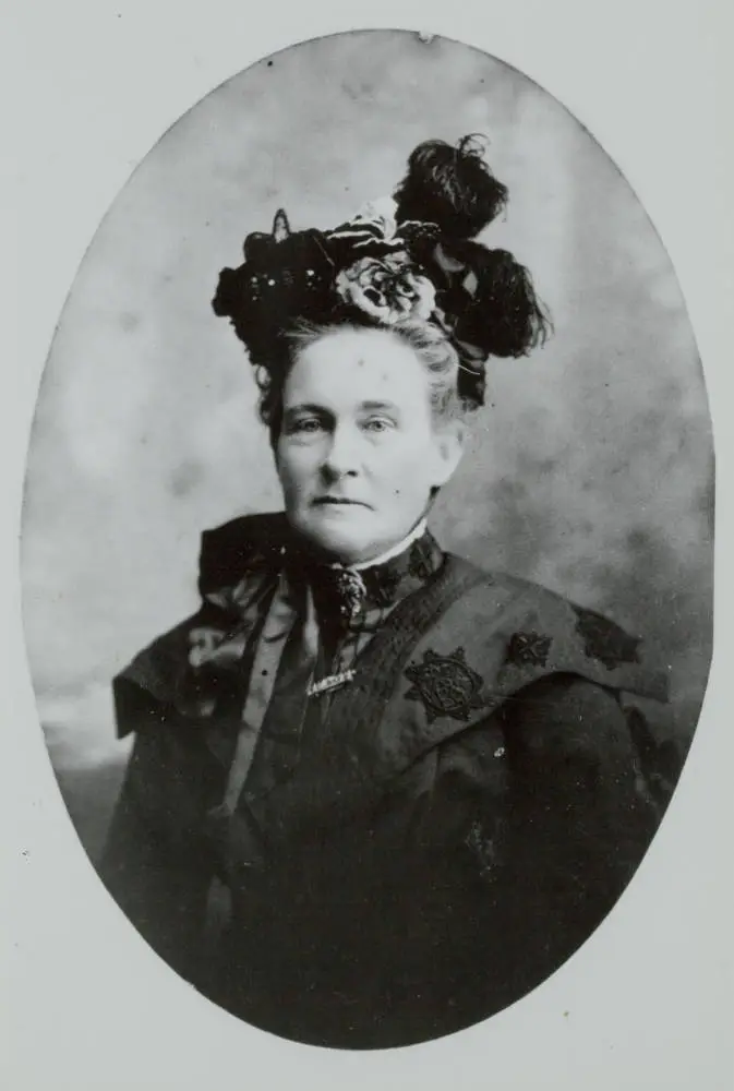Elizabeth Wallace, Papatoetoe, ca 1900.