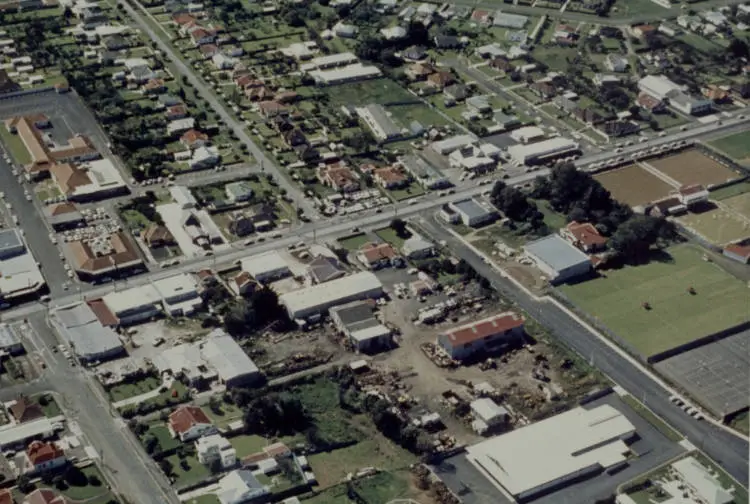 Aerial view, Hunters Corner, Papatoetoe, 1965