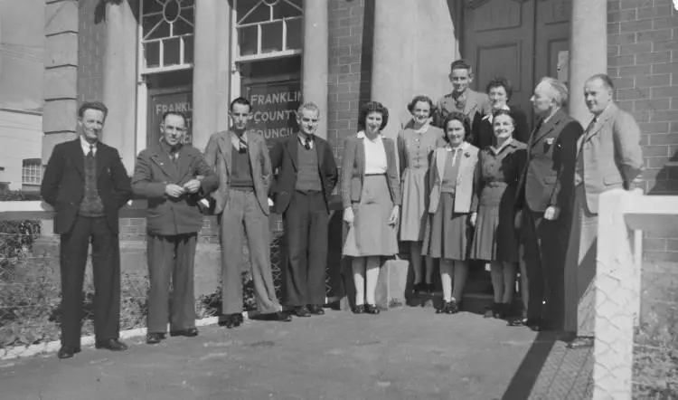 Franklin County staff, Pukekohe, ca 1946