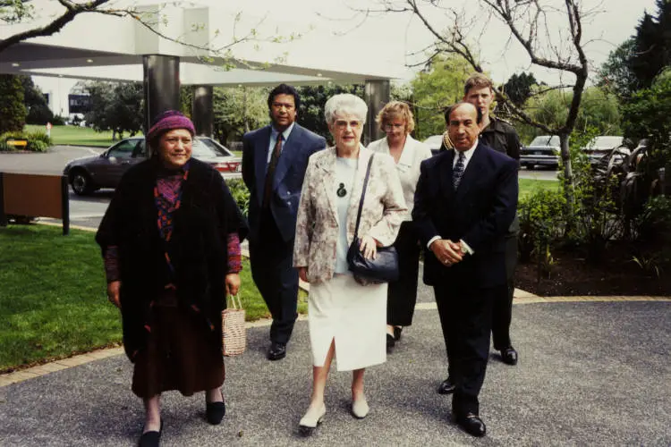 Māori Queen, Manukau City Centre, 1995