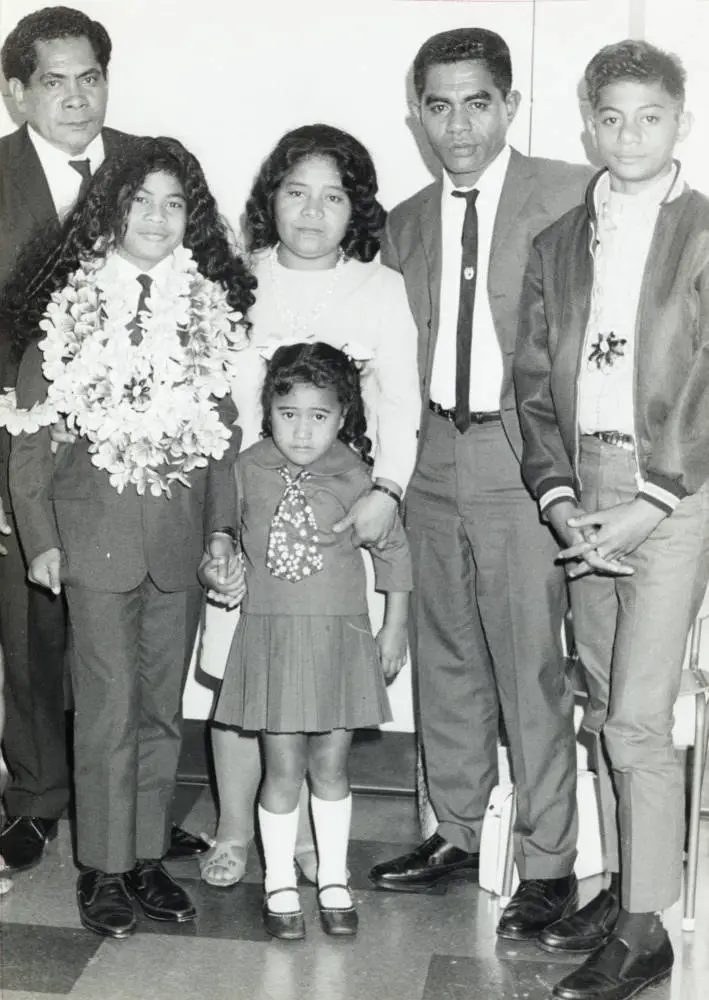 Family haircut, Ōtara, 1971