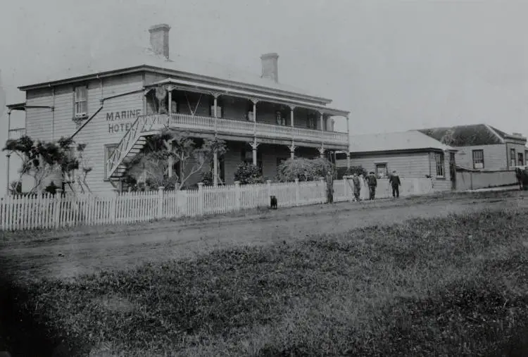 Marine Hotel, Howick, ca 1910