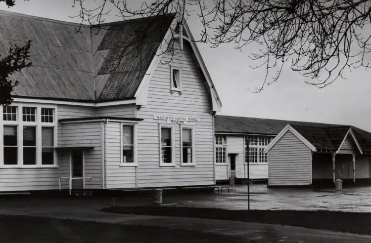 Threatened school buildings, Papatoetoe, 1980