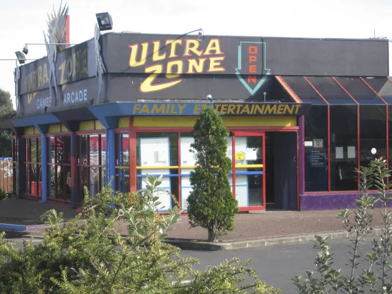 Games arcade, Manukau City Centre, 2005