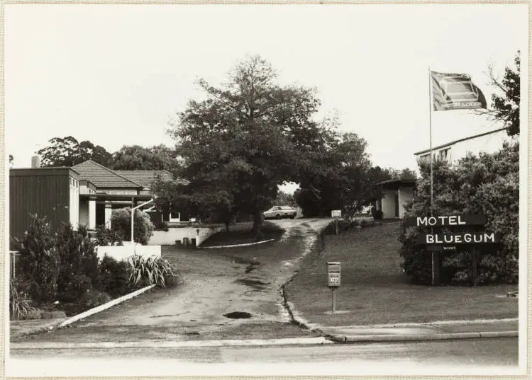 Motel, Pukekohe, ca 1987