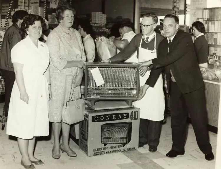 Prize heater, East Tamaki, 1963