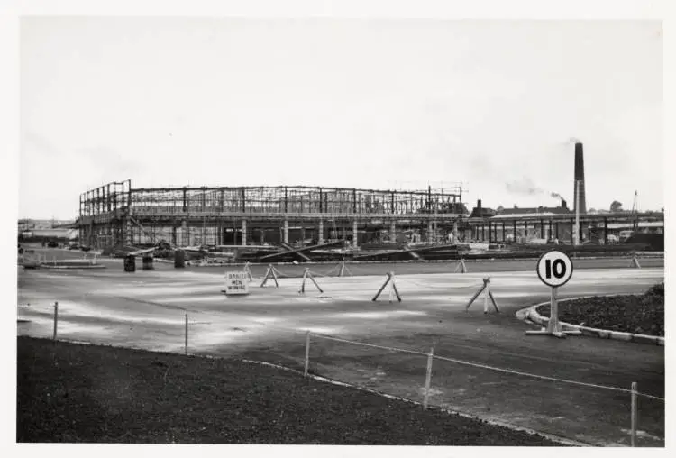 Construction of LynnMall, New Lynn.