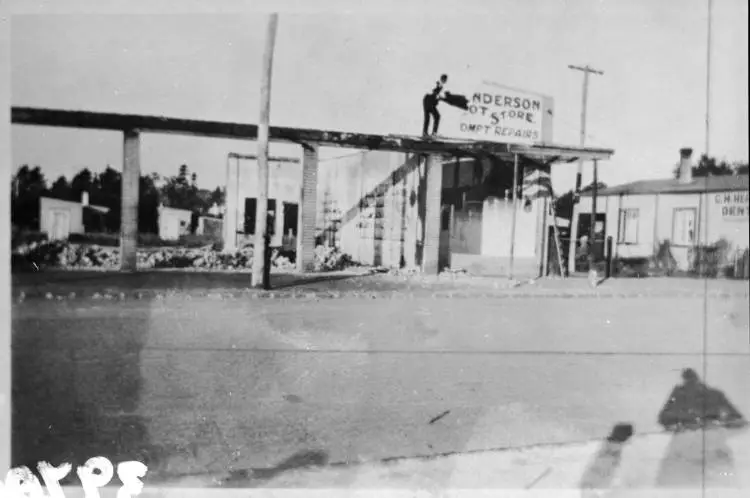 Demolition of Station Road shops after a fire, Henderson.