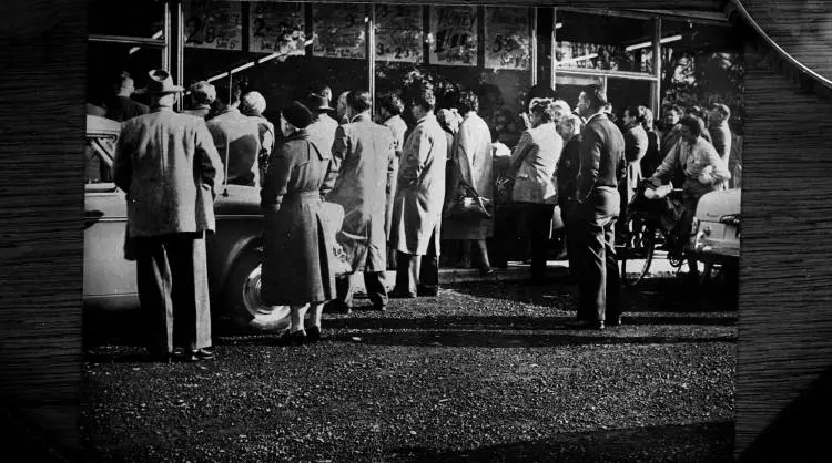 Opening of Kevin Skinner' s Supermarket, Henderson.