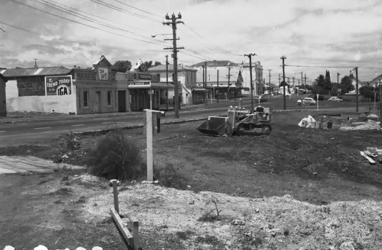 Old hotel site, Avondale.