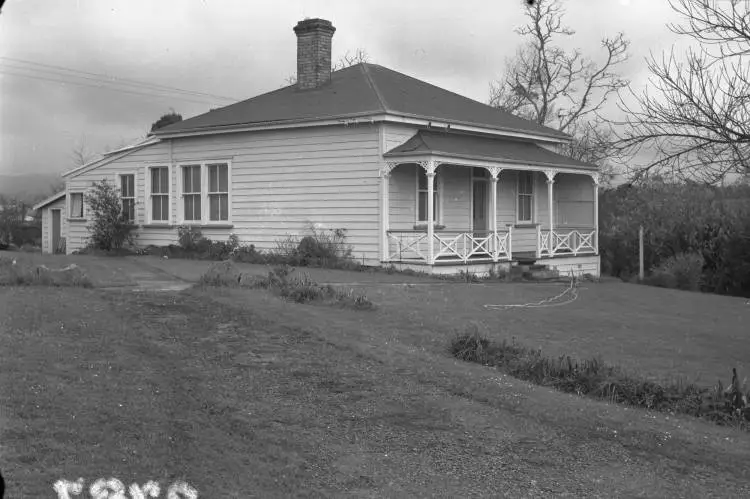 Schoolhouse behind Henderson Primary School.