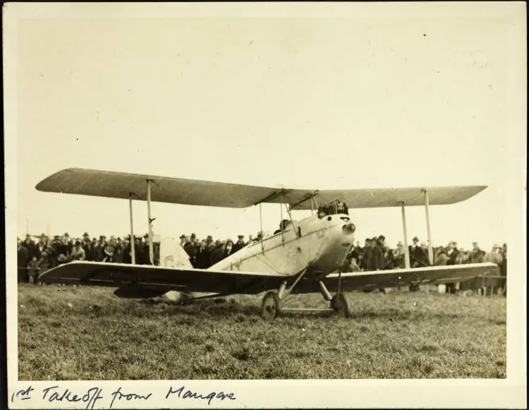 Preparing for takeoff, Māngere, 1928