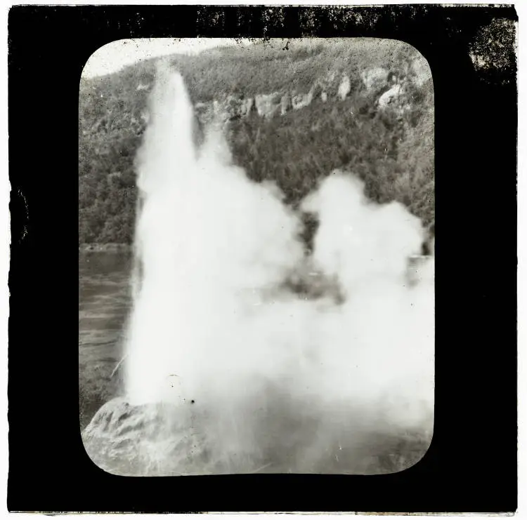 Crow's Nest geyser in eruption