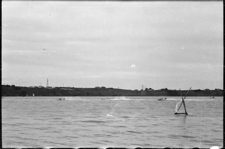 Power boat racing