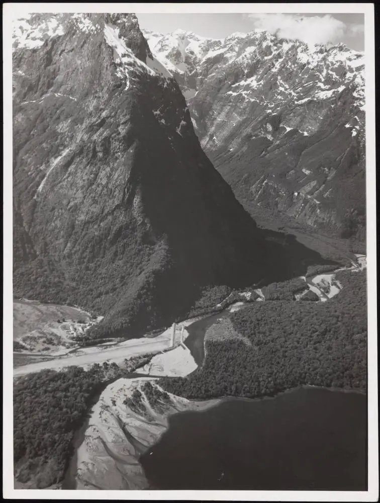 Milford Hotel, Milford Sound