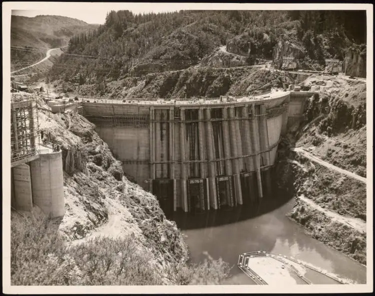 Maraetai dam