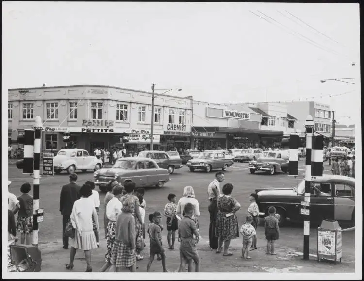 Tutanekai Street, Rotorua